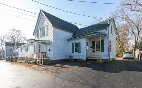 7 Cherry Street Nashua NH 03060
