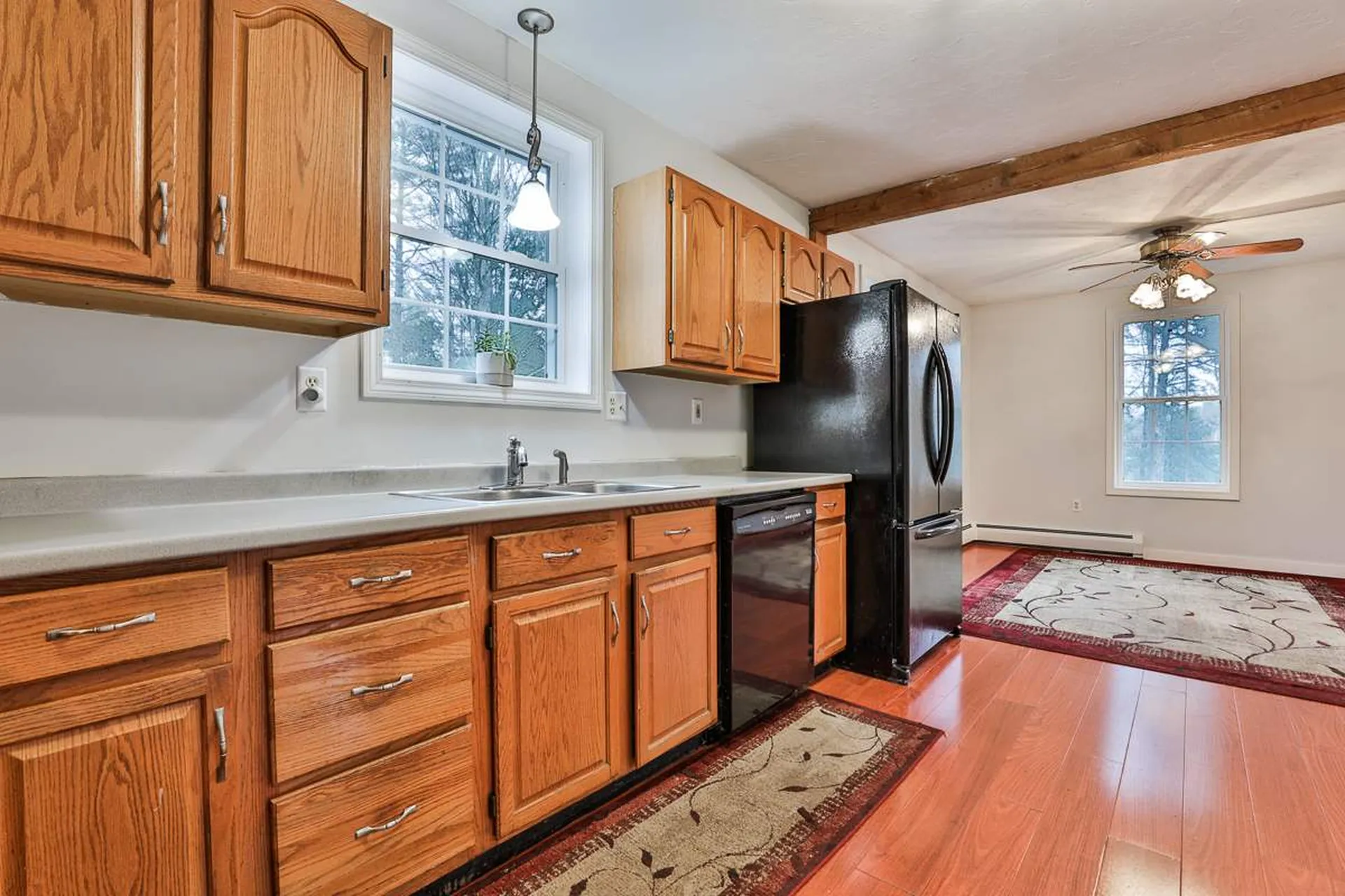 9 Park Place Raymond NH 03077