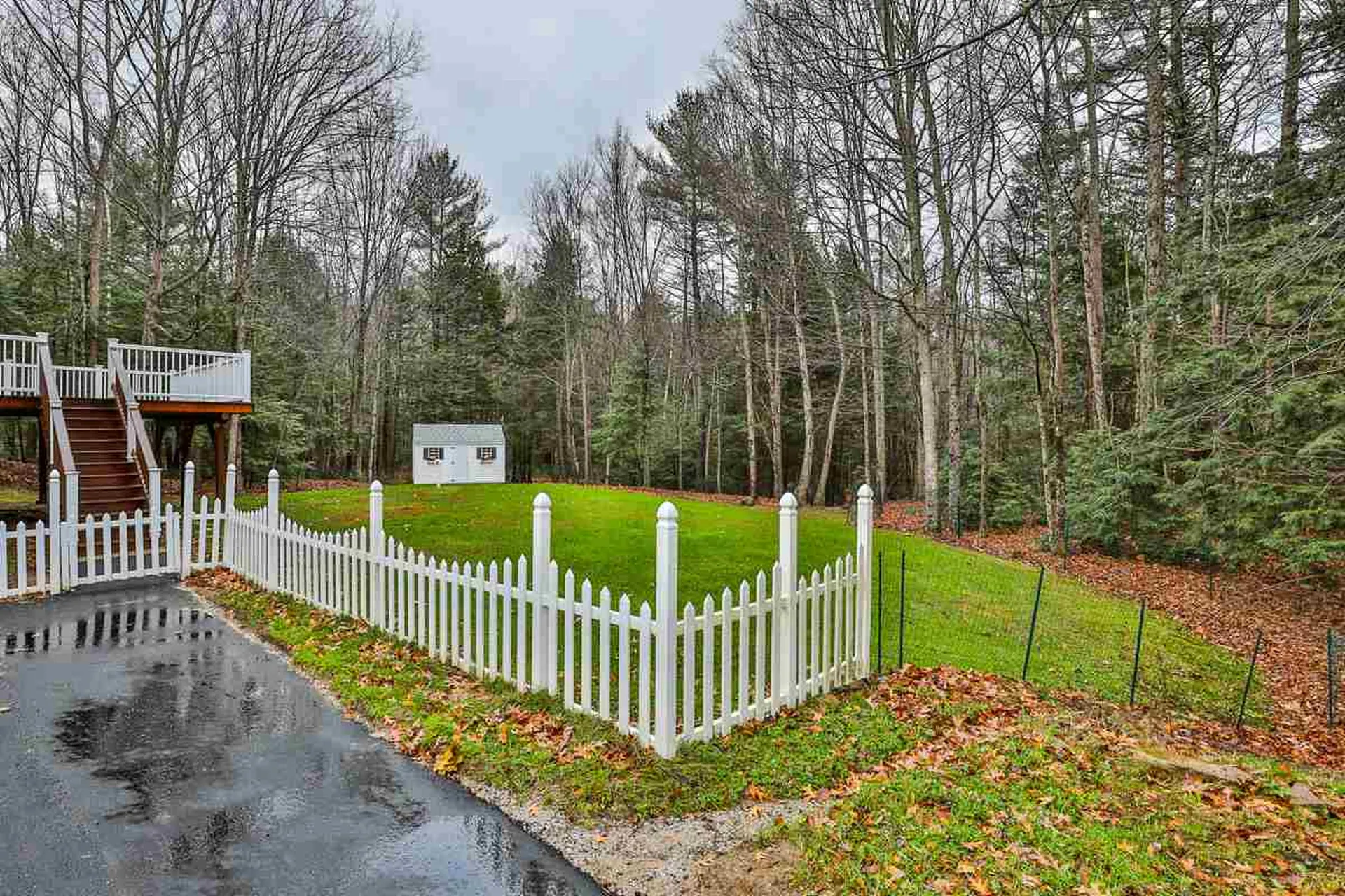 9 Park Place Raymond NH 03077