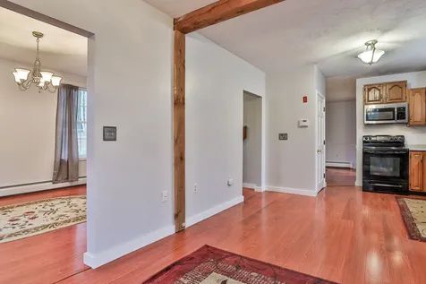 9 Park Place Raymond NH 03077