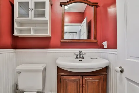 9 Park Place Raymond NH 03077