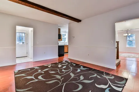 9 Park Place Raymond NH 03077