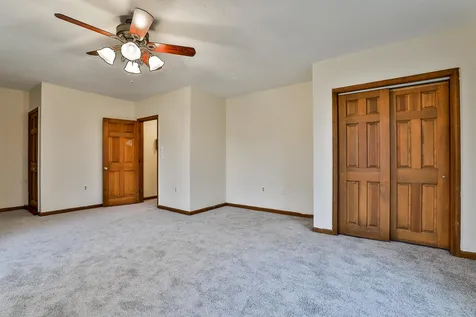 9 Park Place Raymond NH 03077