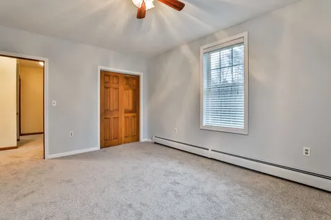 9 Park Place Raymond NH 03077