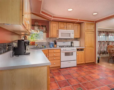 8 Brownstone Lane Rochester NH 03867