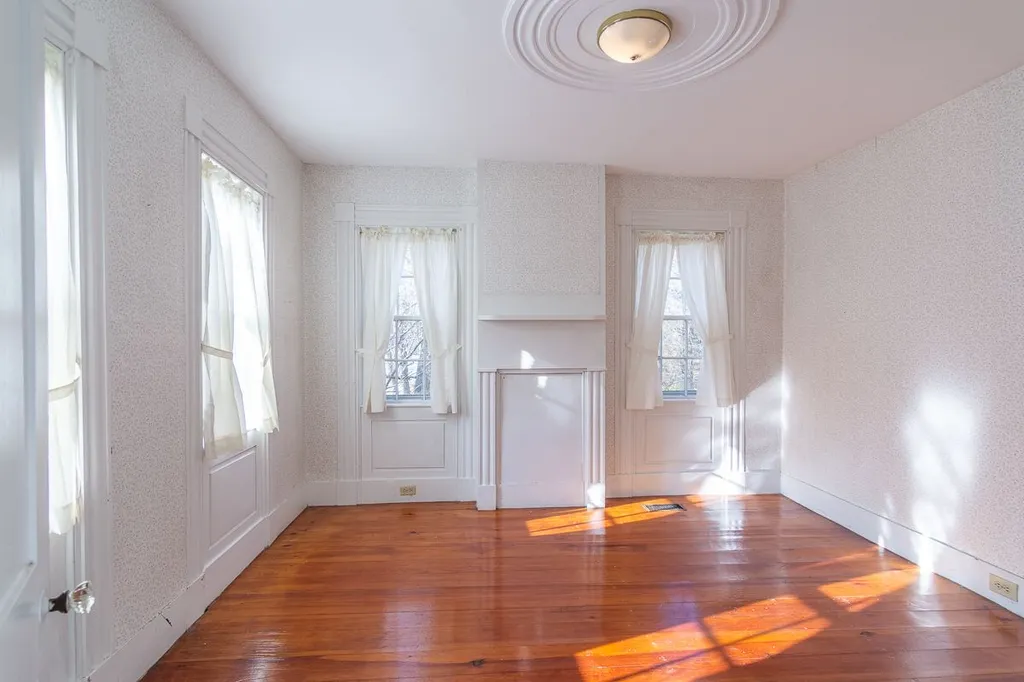 865 Parker Mountain Road Strafford NH 03884