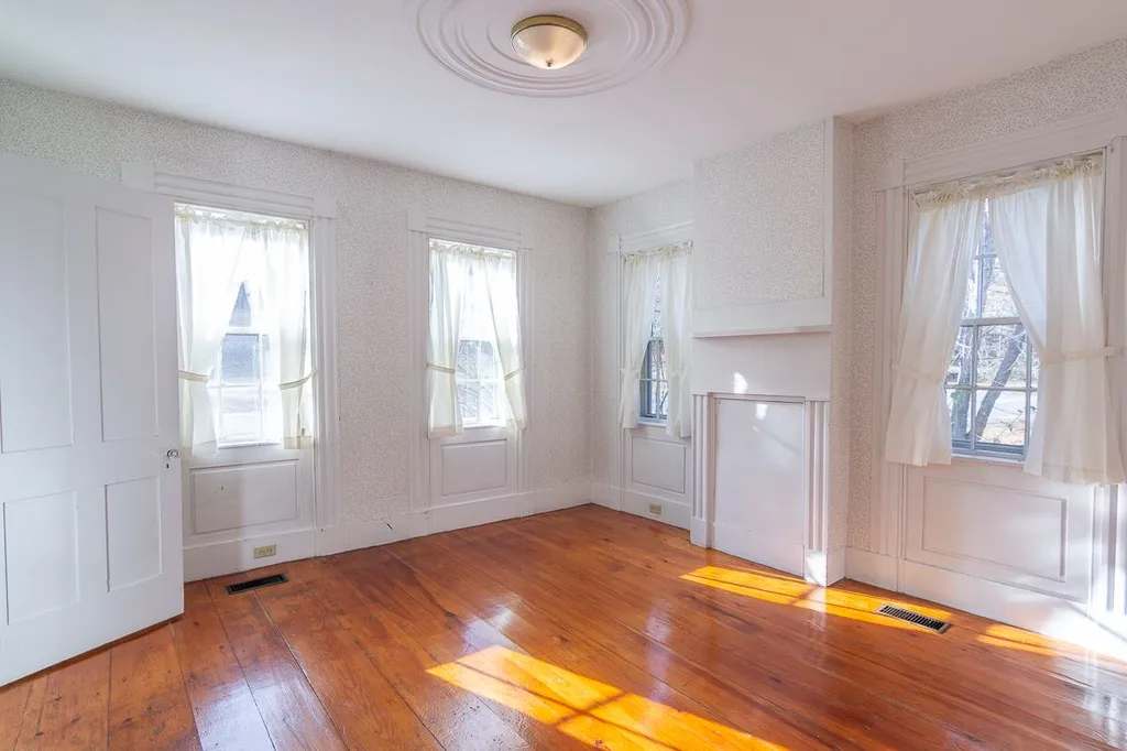 865 Parker Mountain Road Strafford NH 03884