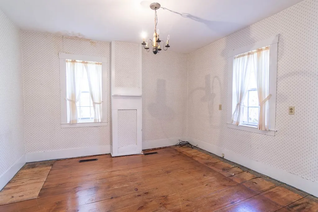 865 Parker Mountain Road Strafford NH 03884