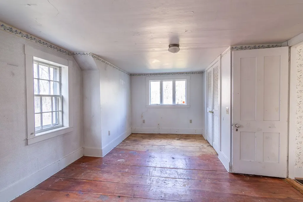 865 Parker Mountain Road Strafford NH 03884