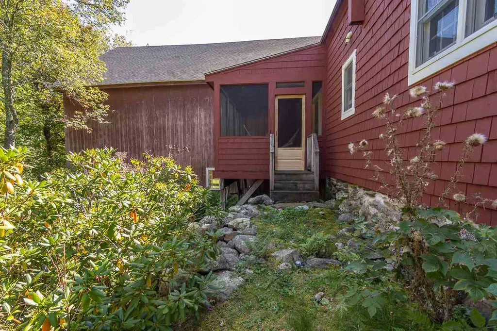 865 Parker Mountain Road Strafford NH 03884