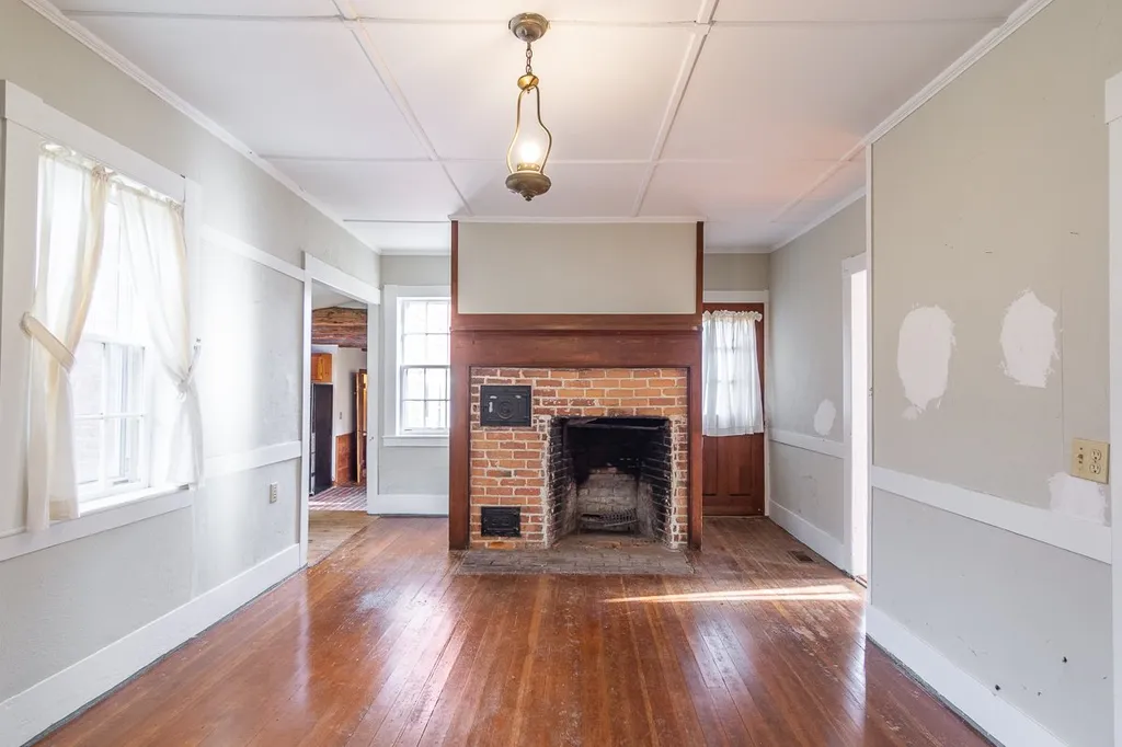 865 Parker Mountain Road Strafford NH 03884