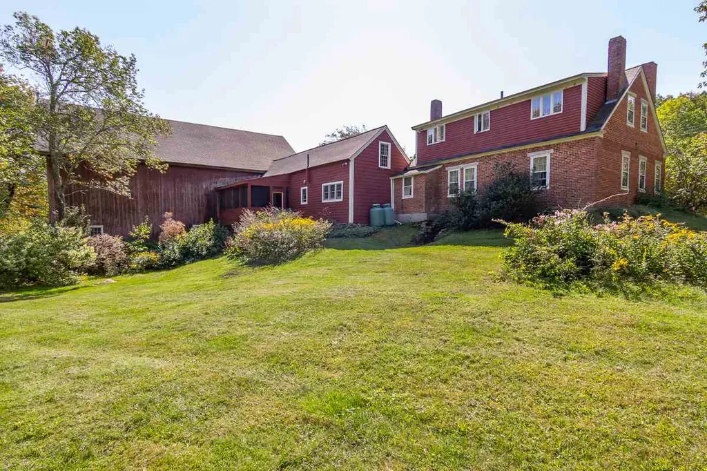 865 Parker Mountain Road Strafford NH 03884