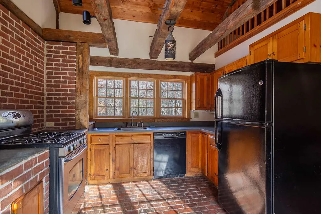 865 Parker Mountain Road Strafford NH 03884