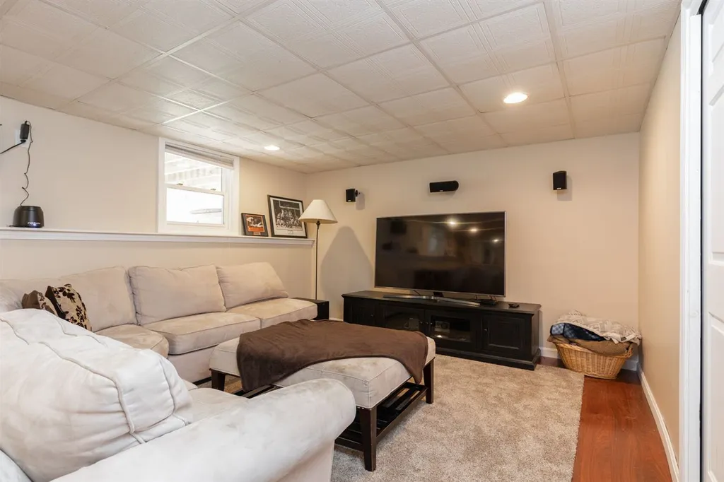 10 Vanderpool Drive Hampton NH 03842