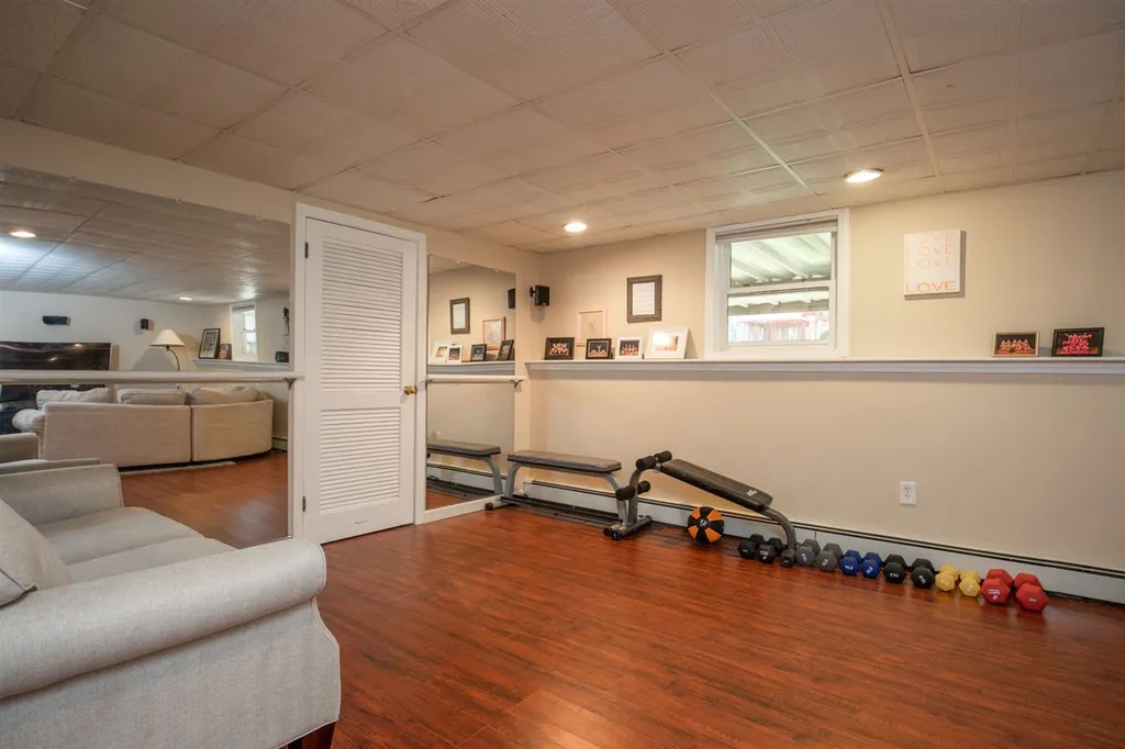 10 Vanderpool Drive Hampton NH 03842