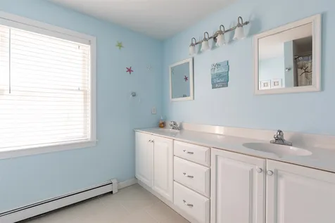 10 Vanderpool Drive Hampton NH 03842
