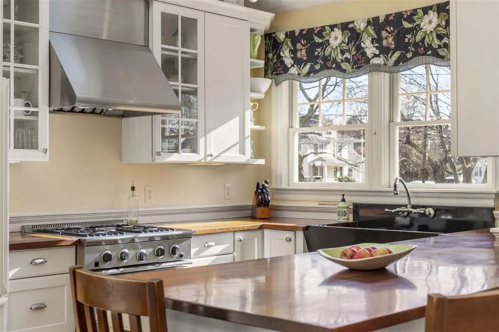 524 Broad Street Portsmouth NH 03801
