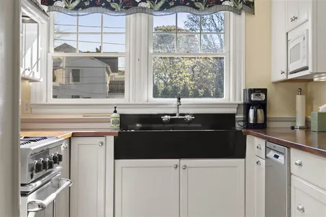 524 Broad Street Portsmouth NH 03801