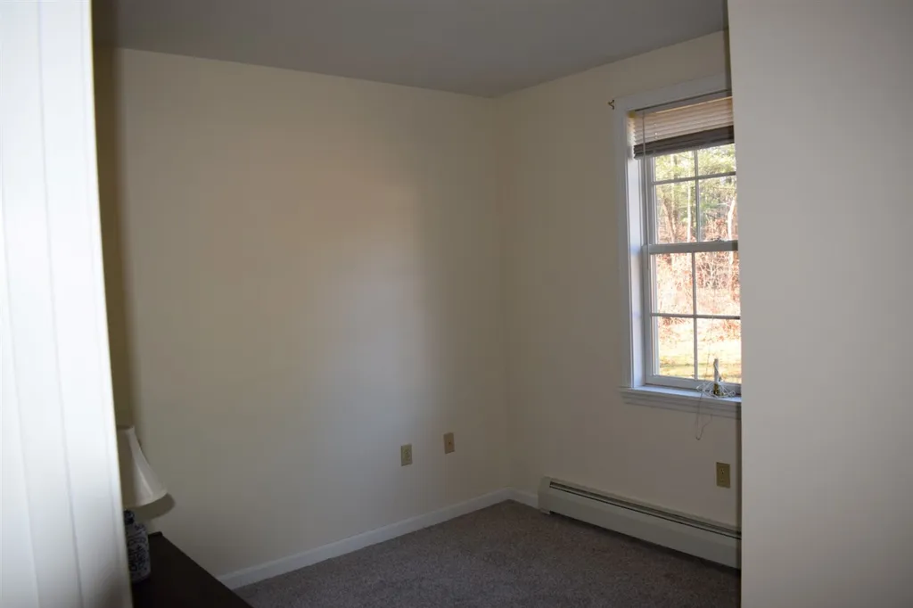 27 Barnes Avenue Alton NH 03809