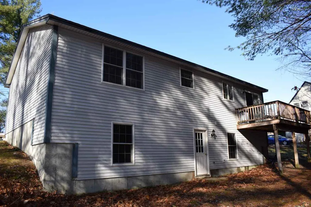 27 Barnes Avenue Alton NH 03809