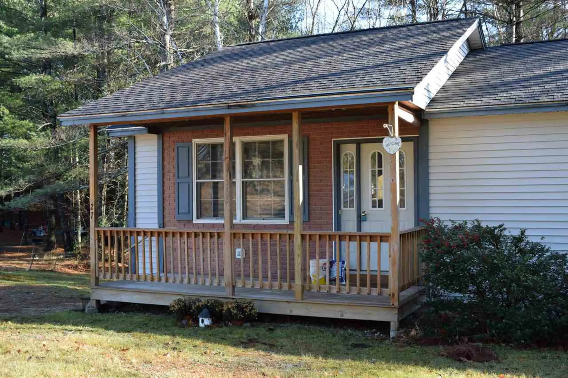 27 Barnes Avenue Alton NH 03809