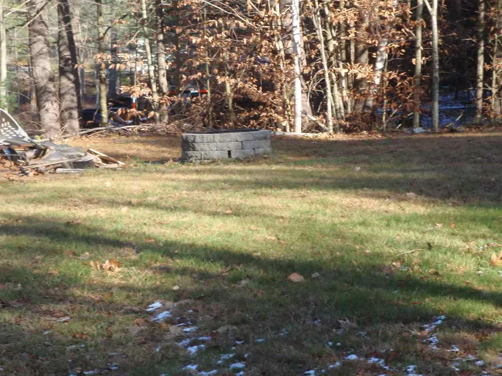 4 Spruce Lane Grafton NH 03240
