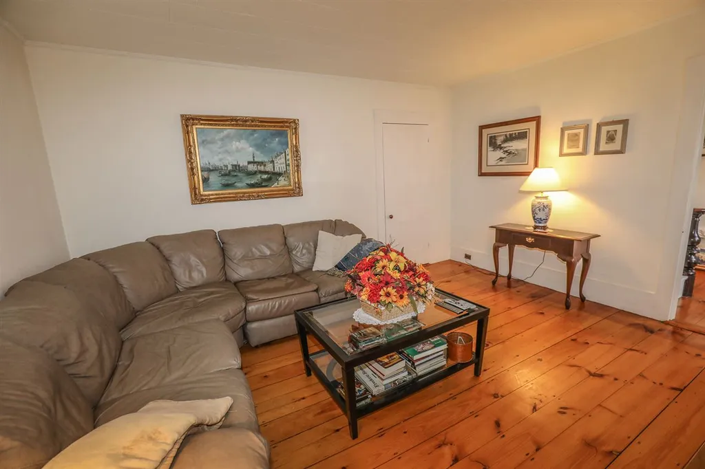 113 Daroska Road Pittsfield NH 03263