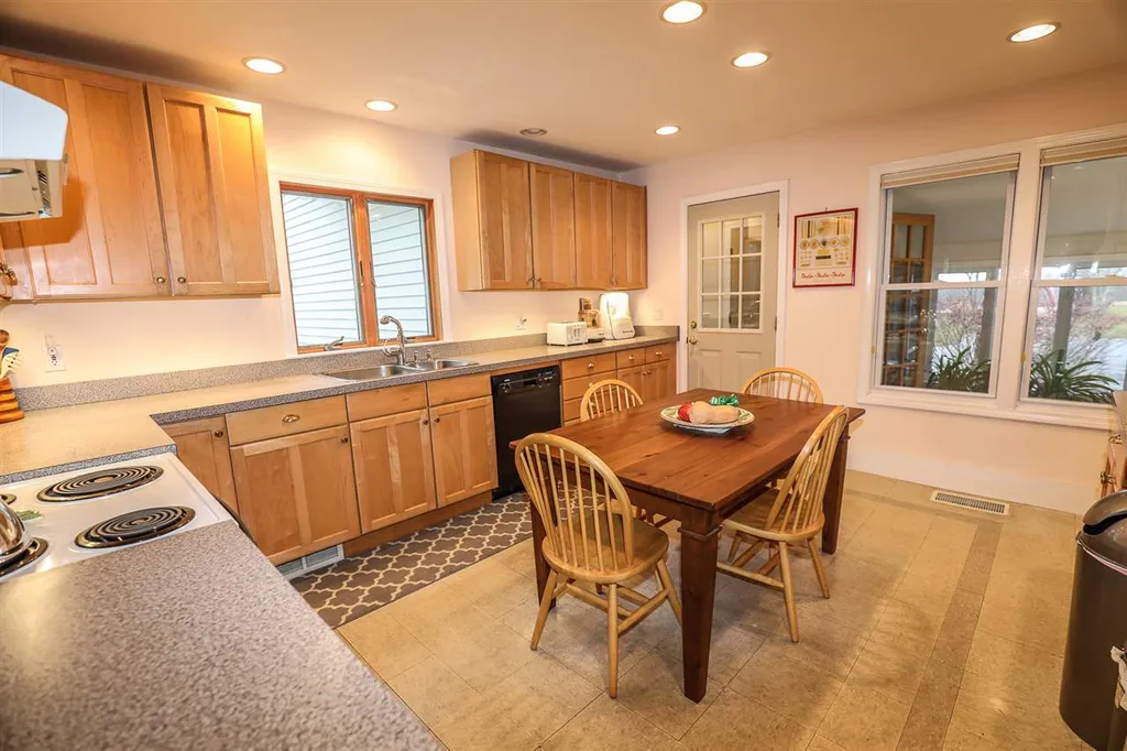 113 Daroska Road Pittsfield NH 03263