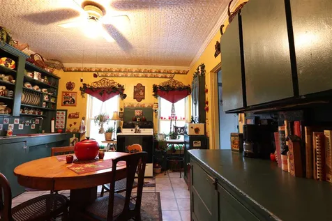 52 Governor Mattocks Road Peacham VT 05862