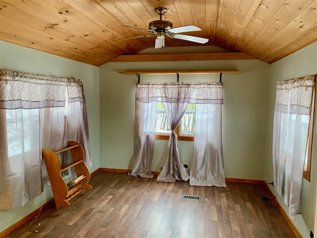 41 Bridge Street Colebrook NH 03576