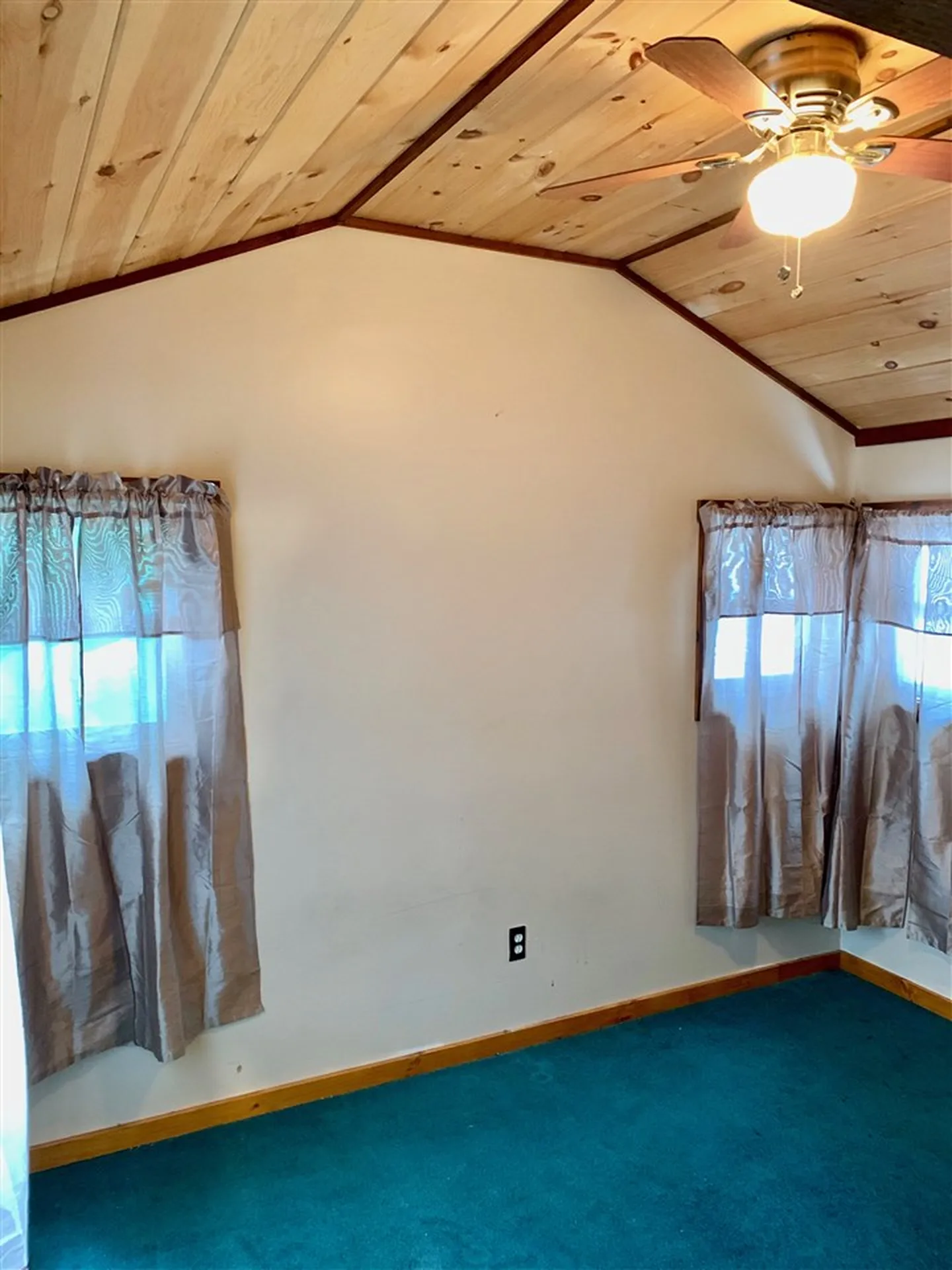 41 Bridge Street Colebrook NH 03576