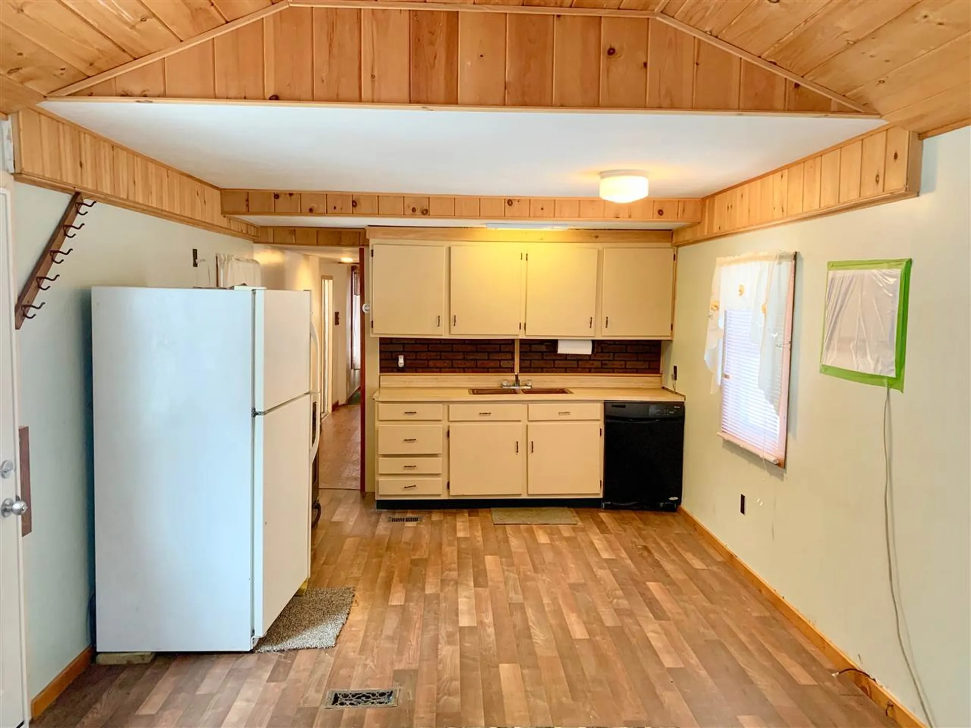 41 Bridge Street Colebrook NH 03576