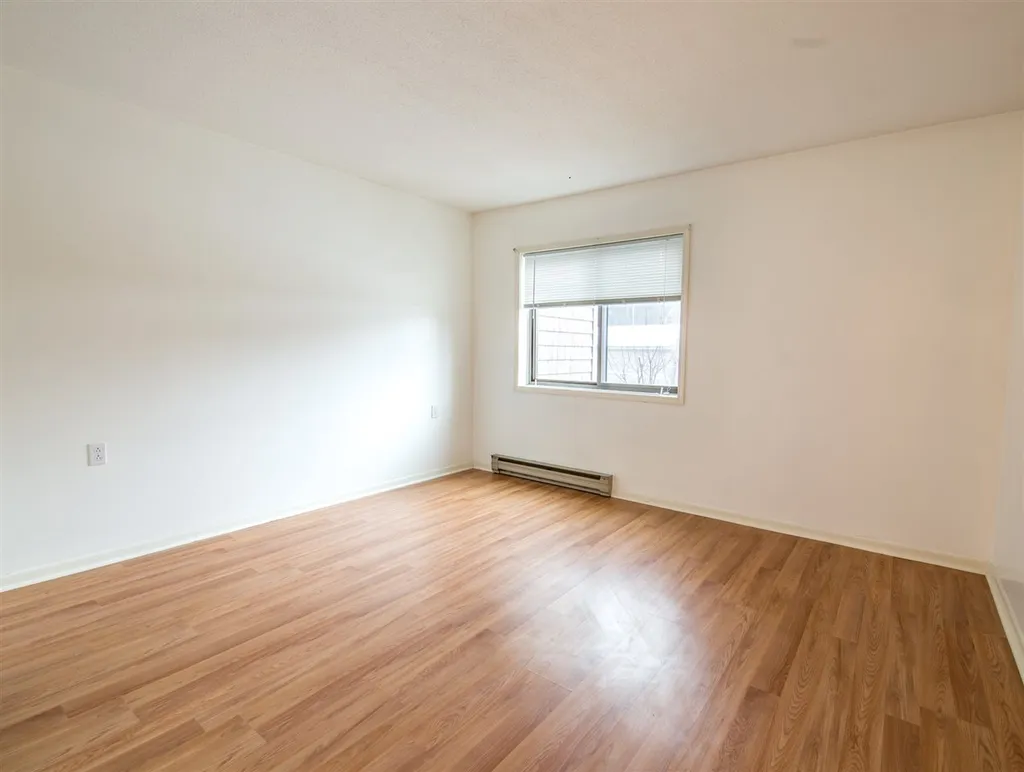 55 Hawthorne Circle South Burlington VT 05403