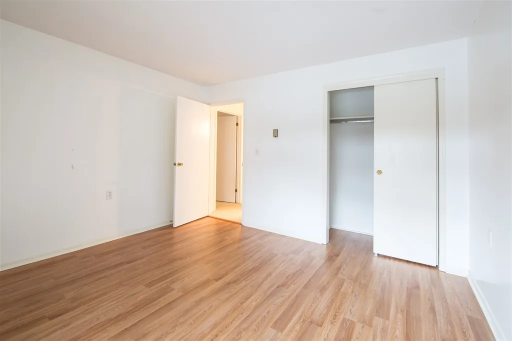 55 Hawthorne Circle South Burlington VT 05403
