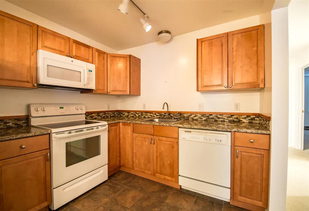 55 Hawthorne Circle South Burlington VT 05403