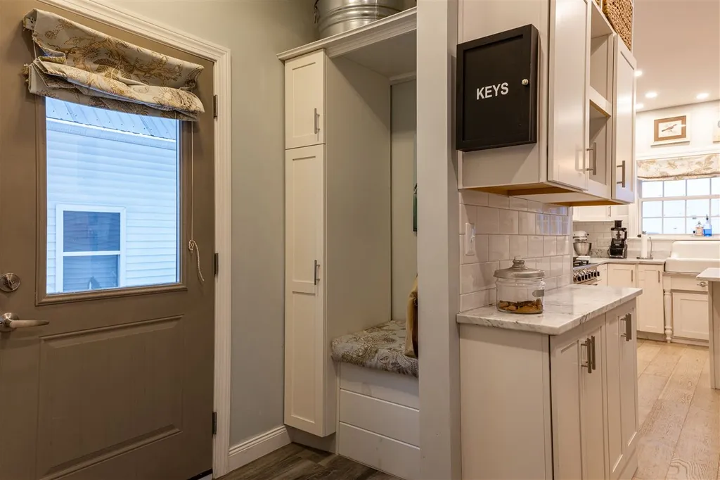 1092 Roscoe Road Charlotte VT 05445