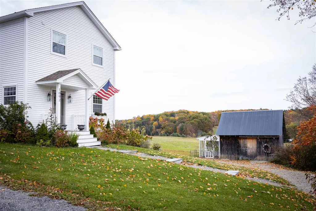 1092 Roscoe Road Charlotte VT 05445