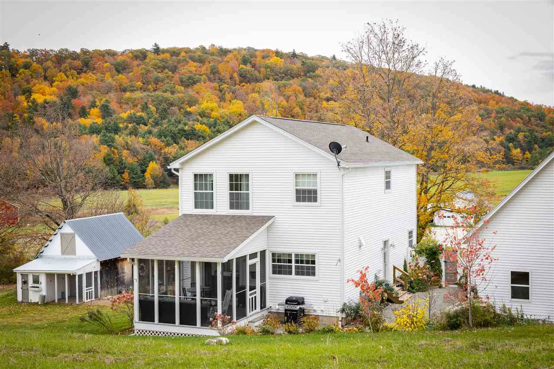 1092 Roscoe Road Charlotte VT 05445