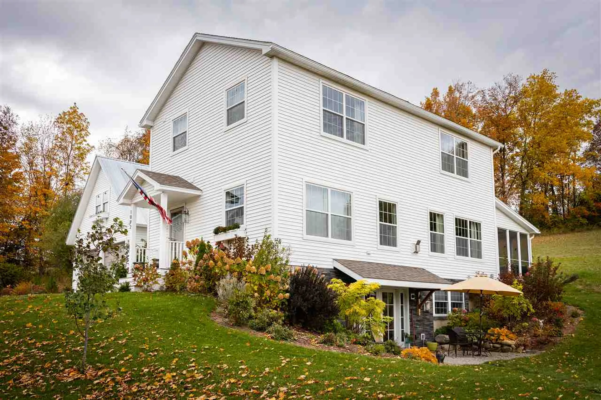 1092 Roscoe Road Charlotte VT 05445