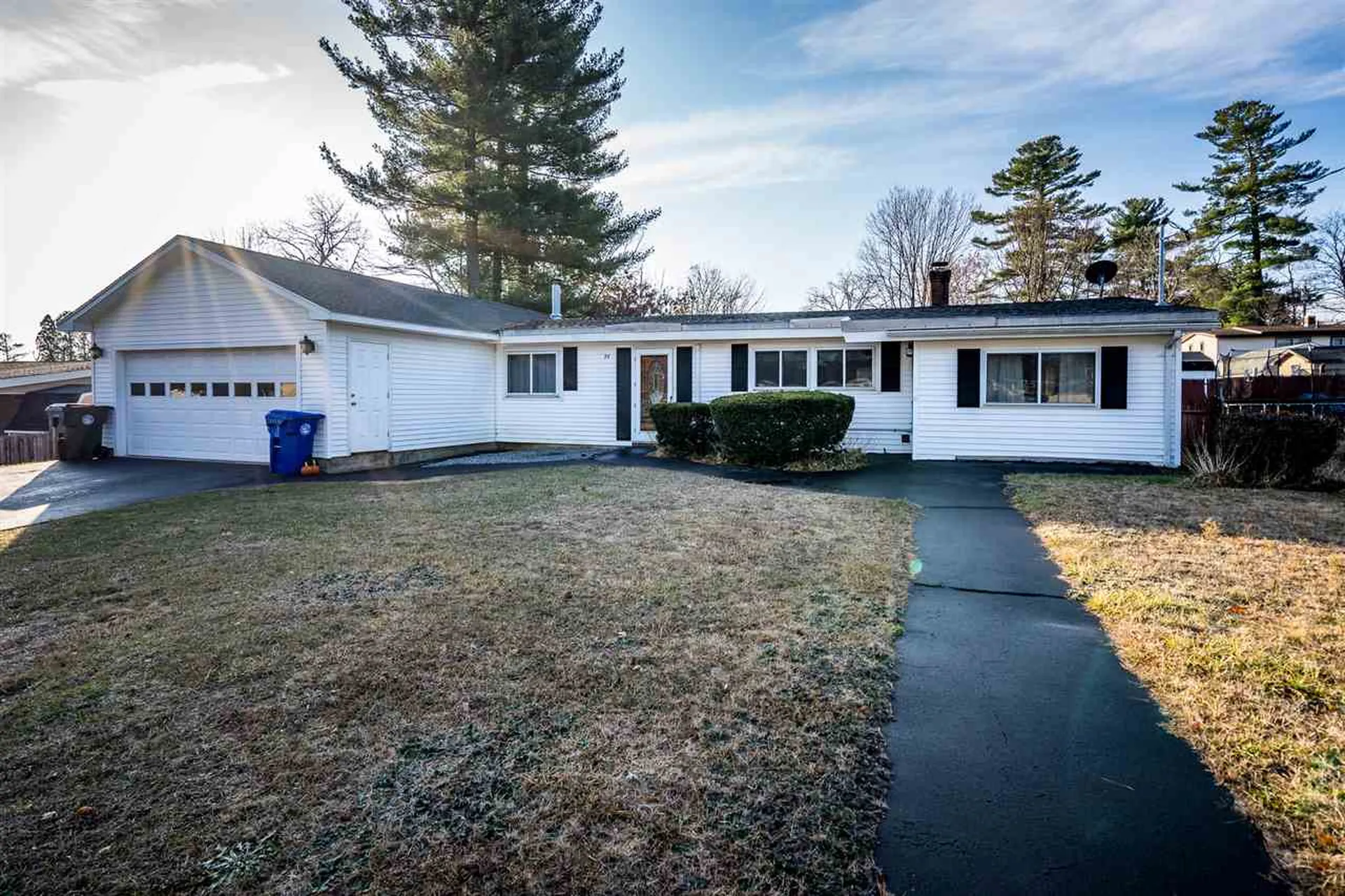 33 Parenteau Street Manchester NH 03103