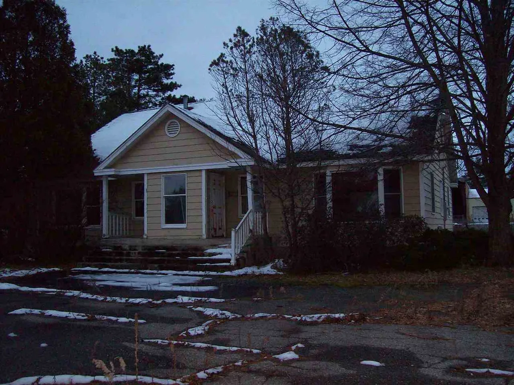 356 River Road Claremont NH 03743