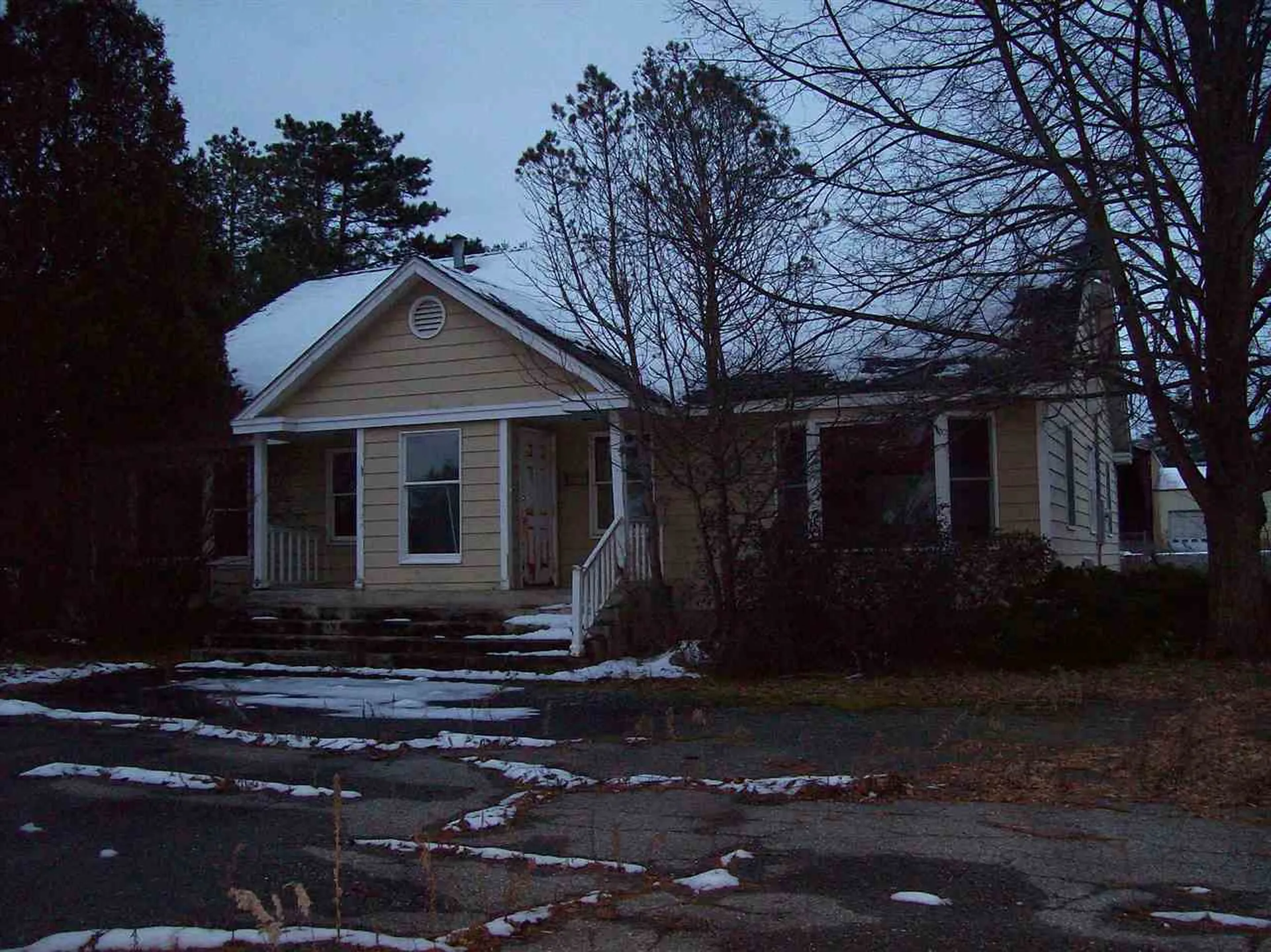 356 River Road Claremont NH 03743