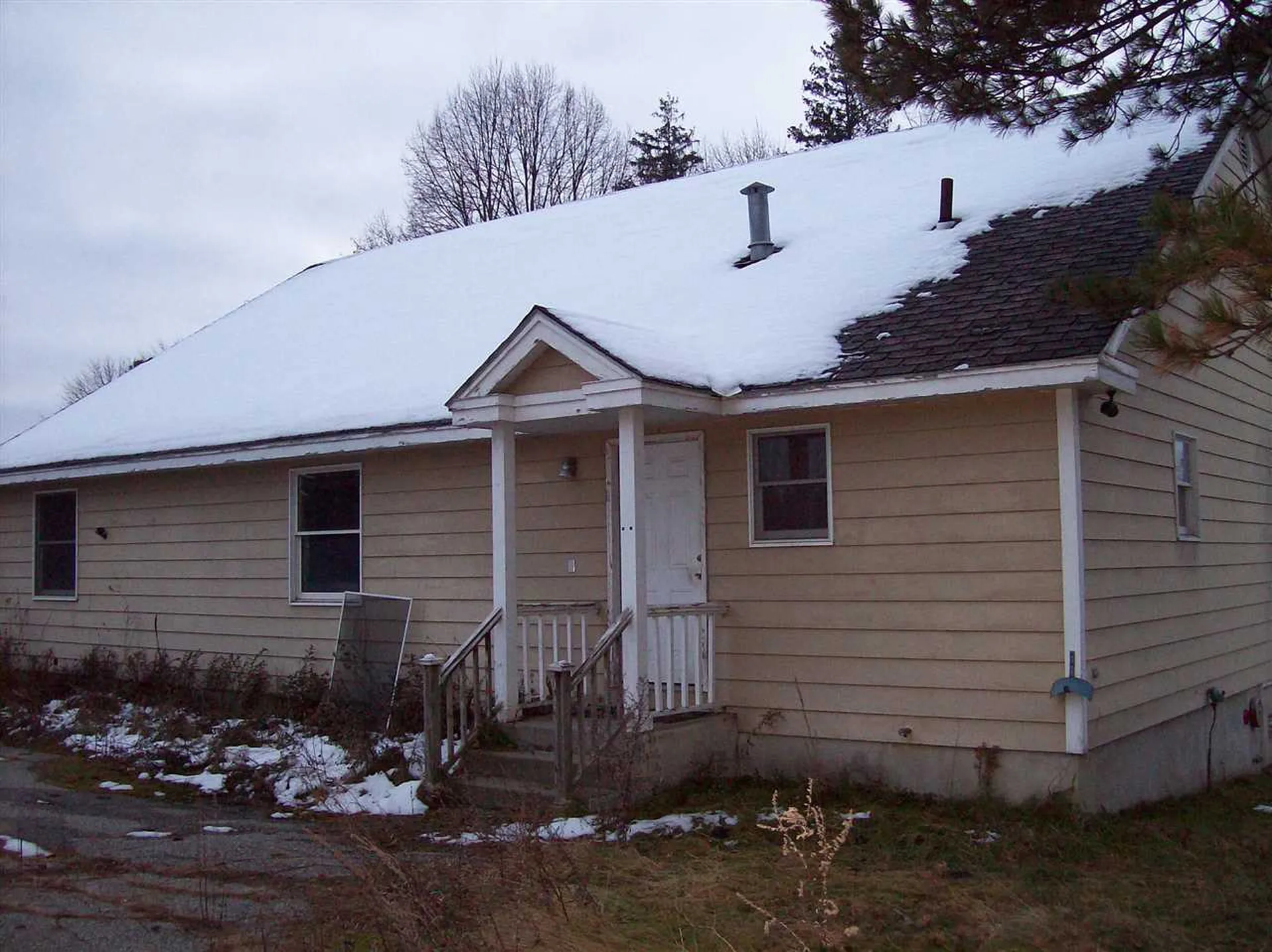 356 River Road Claremont NH 03743
