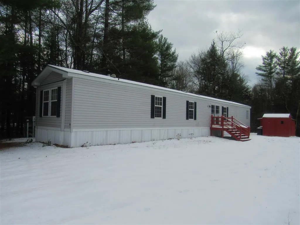 322 Oak Street Newport NH 03773