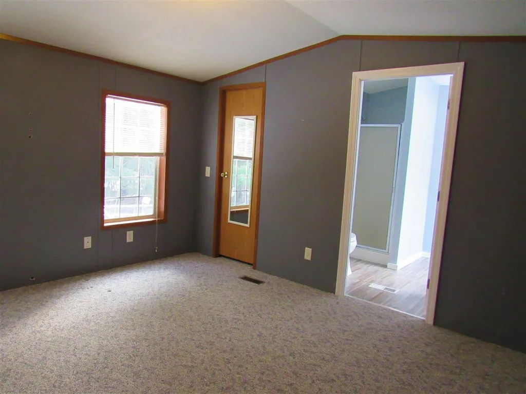 322 Oak Street Newport NH 03773