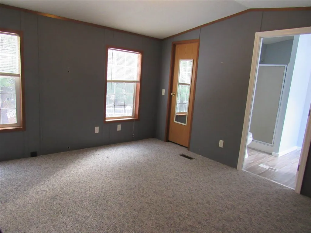 322 Oak Street Newport NH 03773