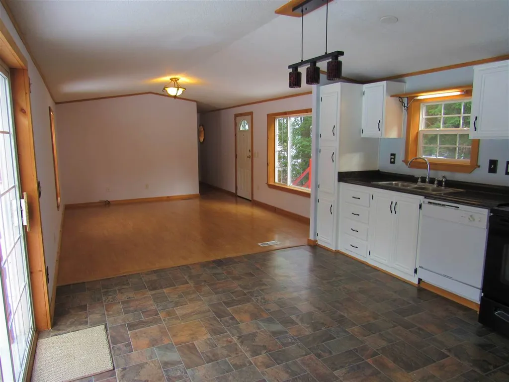322 Oak Street Newport NH 03773