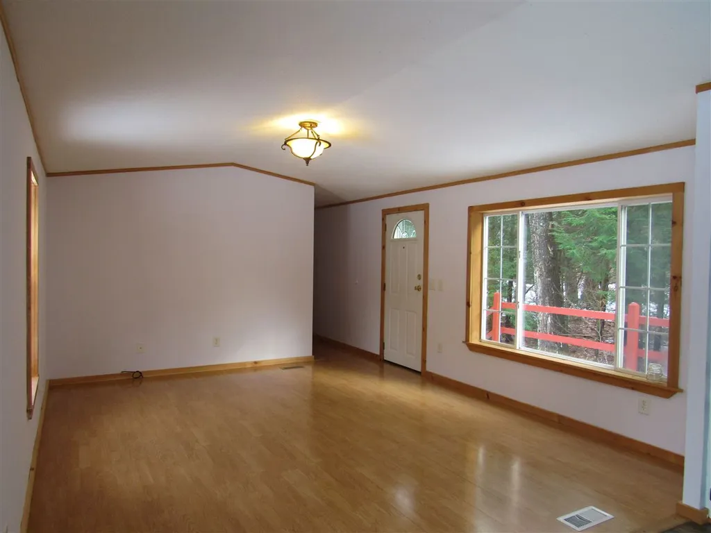 322 Oak Street Newport NH 03773