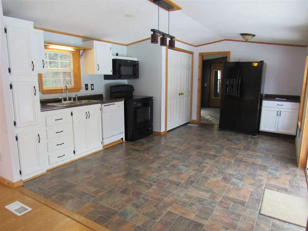 322 Oak Street Newport NH 03773