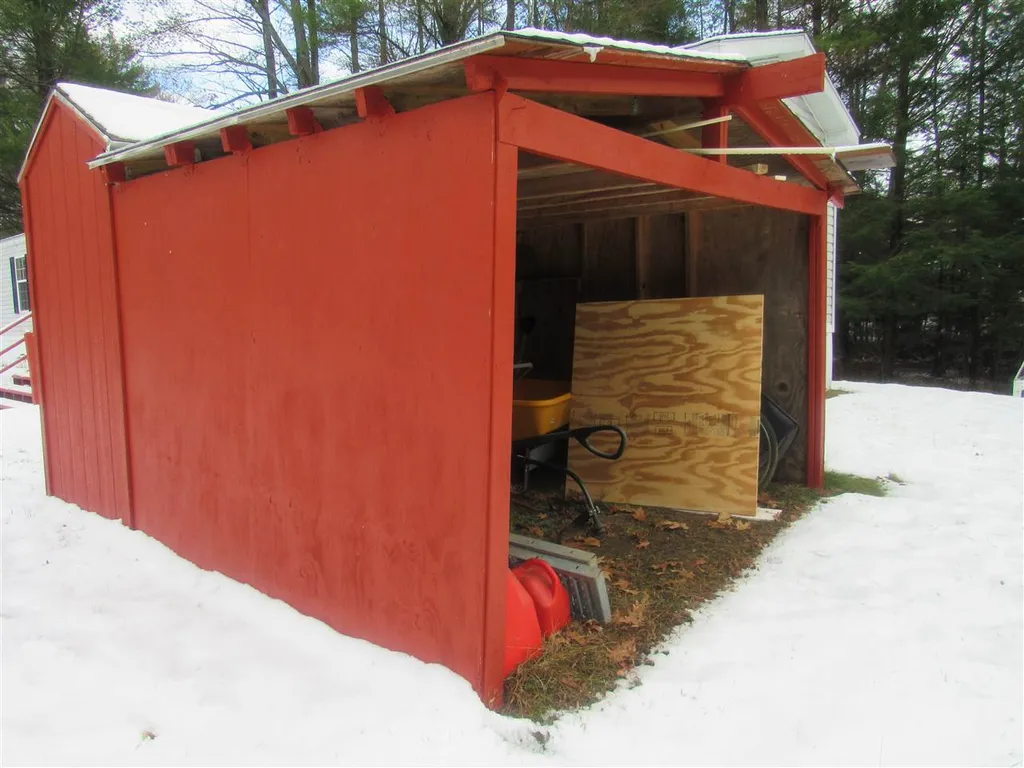 322 Oak Street Newport NH 03773